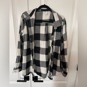 Old Navy Black and White Flannel
